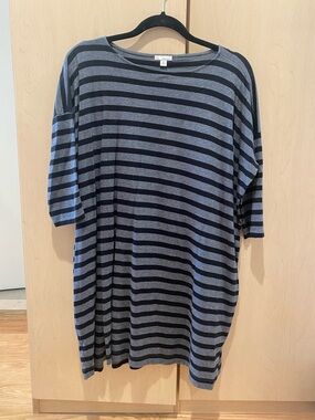 GAP Black & Gray Striped Dolman Sleeve Dress